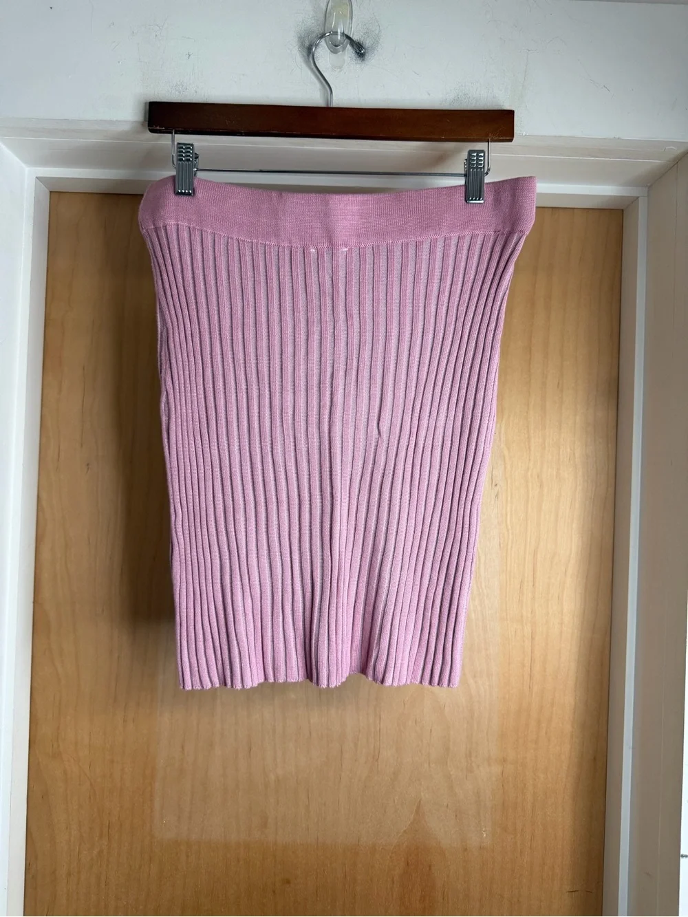 NWT! LELIS Collection Women’s Pink Ribbed Knit Two-Piece Skirt Set. Size: Large